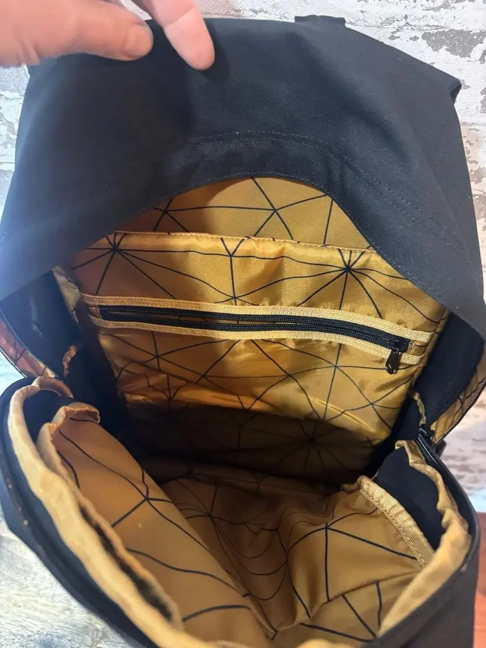 NWOT Thule 20L Notus Laptop/ backpack